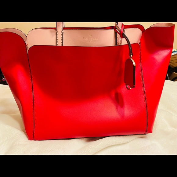kate spade Handbags - Goregous Kate Spade tote